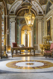 Italie, Ligurie, Gênes, palais des Rolli classés Patrimoine Mondial de l'UNESCO, le palazzo Interiano Pallavicino construit en 1567, la loggia au premier étage noble