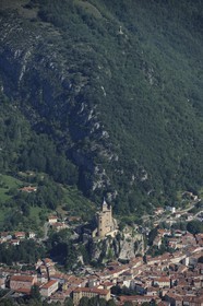 France, Ariege, Foix, 10th-15th centuries castle (aerial view)