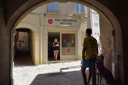 France, Var, Presqu'ile de Saint-Tropez, Ramatuelle, the pastry and bakery in the old village