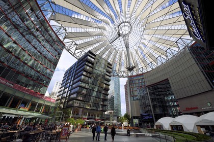 Germany, Berlin, Potsdamer Platz, glass cupola of the Sony Center by architect Helmut Jahn