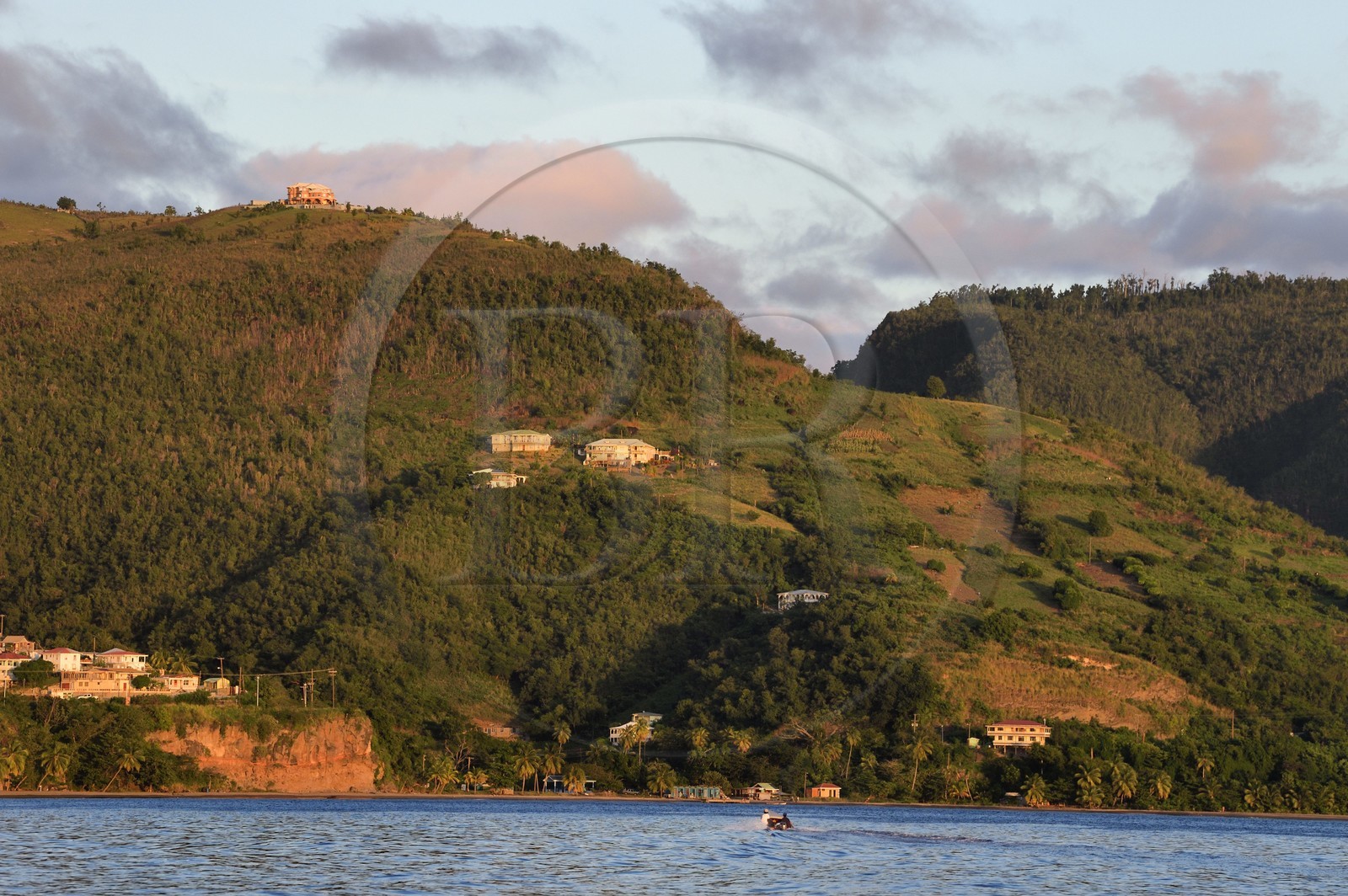 Caraïbes, Ile de la Dominique, la côte Ouest vers le village de Mero