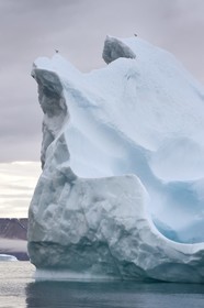 Groenland, cote Nord-Ouest, mer de Baffin, iceberg dans Inglefield Fjord vers Qaanaaq