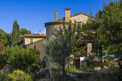 France, Var (83), Provence Verte, Bras, vers Saint-Maximin-la-Sainte-Baume, la maison d'hotes Le Peyrourier - une campagne en Provence