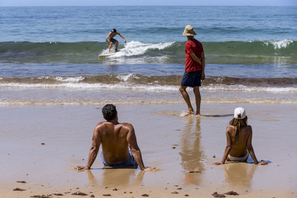 Portugal, Algarve, cote Atlantique Ouest, plage de surfeurs de Praia do Amado
