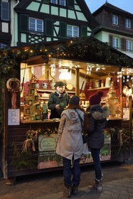 France, Bas-Rhin (67), Obernai, Marché de Noël, étal de Christian Ruch des Saveurs de Georgette