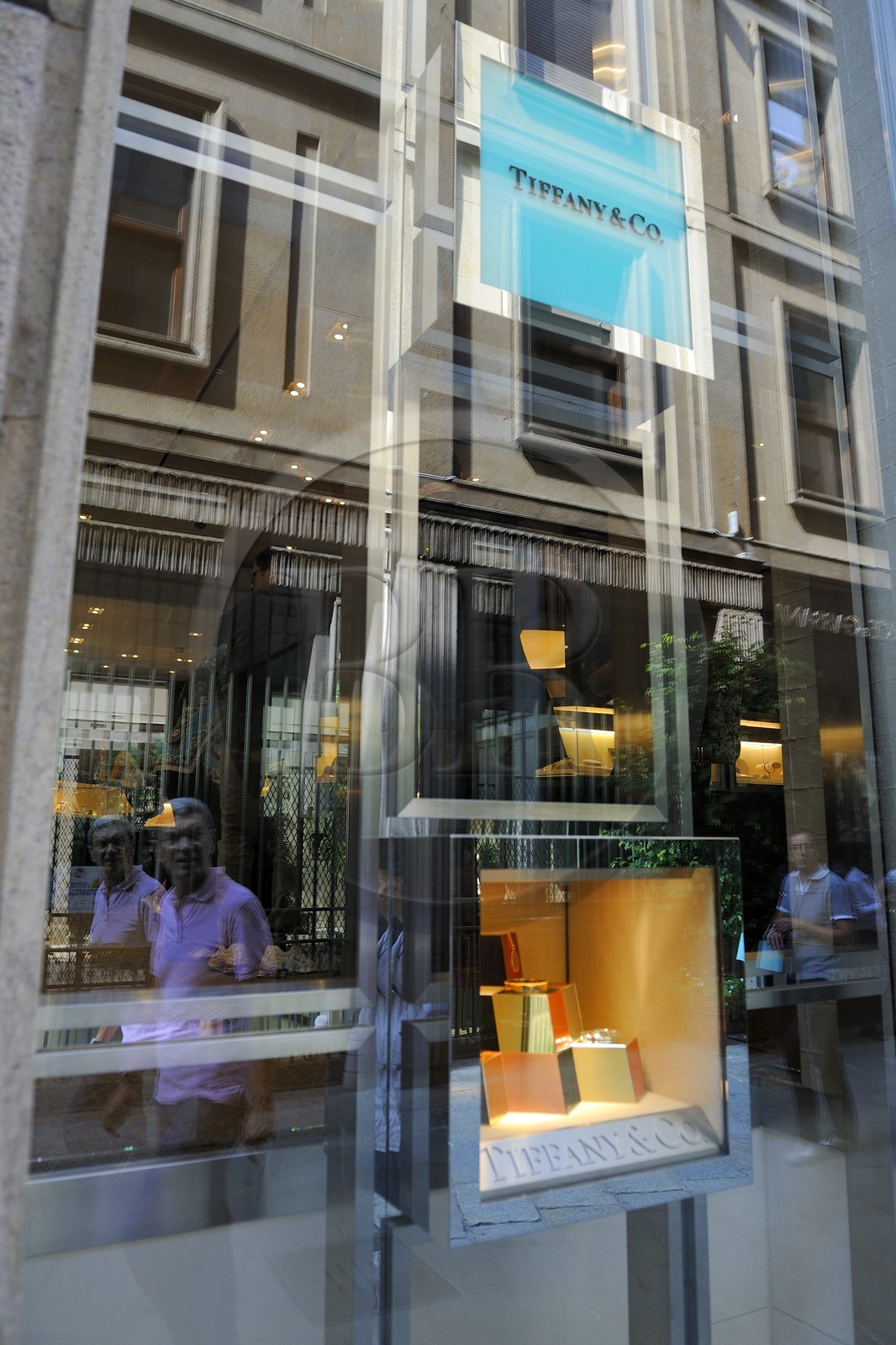 Italie, Lombardie, Milan, Quadrilatère de la mode, boutique de luxe Tiffany & Co. Via della Spiga