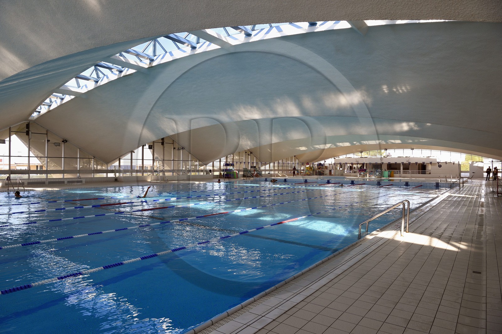 France, Calvados (14), Pays d'Auge, Deauville, la piscine olympique par l'architecte Roger Taillibert France, Calvados (14), Pays d'Auge, Deauville, la piscine olympique par l'architecte Roger Taillibert