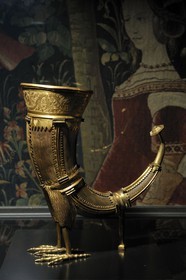 France, Paris (75), musée du Moyen-Age, ancien hôtel de Cluny, corne à boire en forme de griffon, début 16ème siècle
