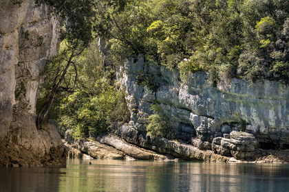 Var on the Left Bank and Alpes de Haute Provence on the Right Bank, Parc Naturel Regional du Verdon, Basses Gorges du Verdon downstream of Lake St. Croix, gorges de Baudinard