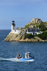 France, Finistere, Morlaix bay, Carantec, lighthouse of Louet island (also a guest house in summer)