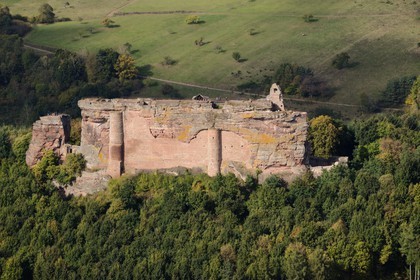 France, Bas-Rhin (67), château de Fleckenstein (photo aérienne)