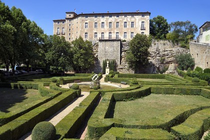 France, Var (83), Provence Verte, Entrecasteaux, le chateau