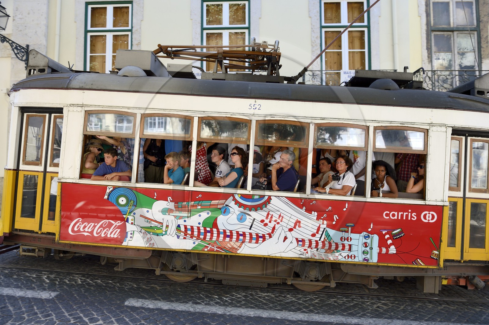 Portugal, Lisbonne, quartier de l'Alfama, tramway