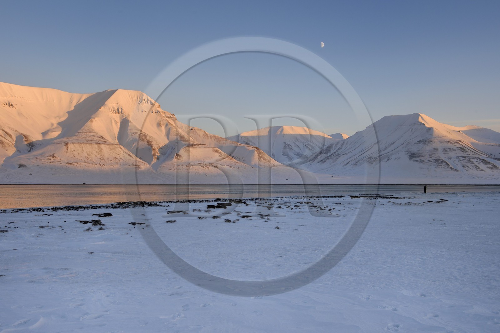 Norway, Svalbard, Spitzbergen, Longyearbyen, Adventfjorden
