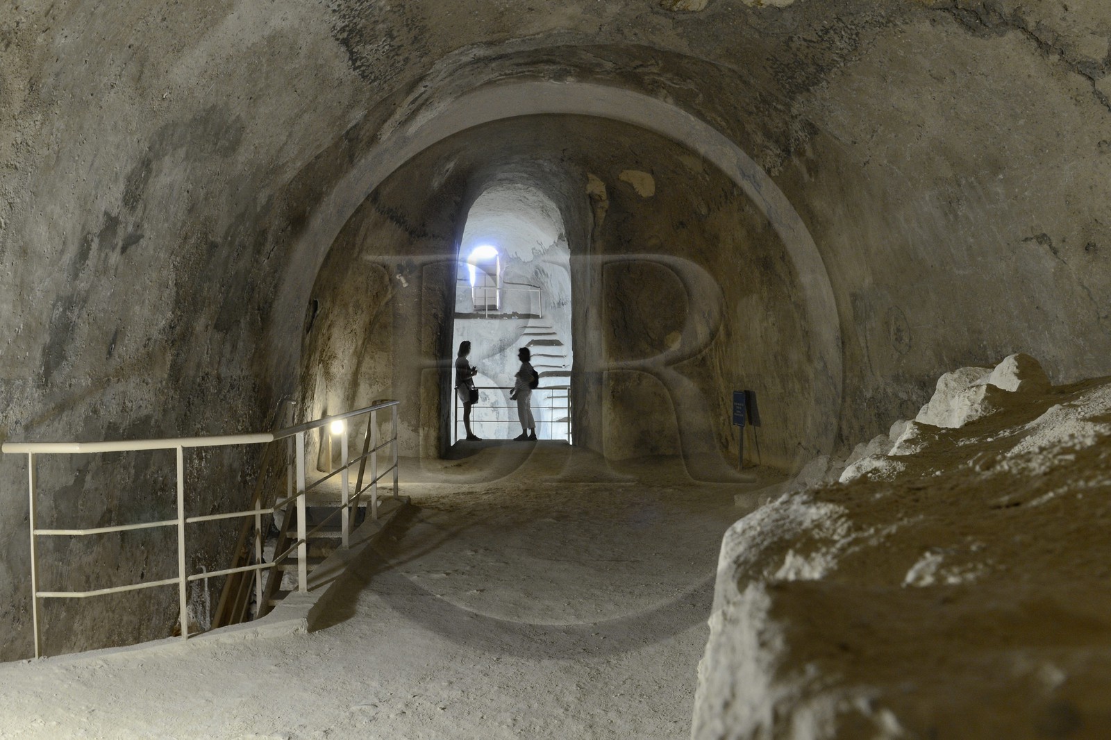 Israel, Cisjordanie, l'Hérodion, colline artificiellement exhaussée qui abrite les ruines d'un palais fortifié construit par le roi Hérode Ier le Grand (site classé Parc National), ancienne citerne