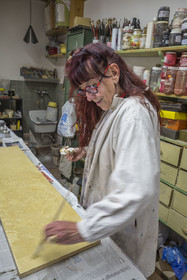 France, Hauts-de-Seine, Colombes, the french artist and lacquerer Isabelle Emmerique in her studio
