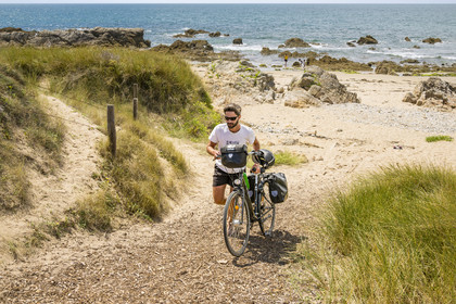 France, Vendée (85), île de Noirmoutier, Noirmoutier-en-l'Ile, plage des Lutins, randonnée à bicyclette