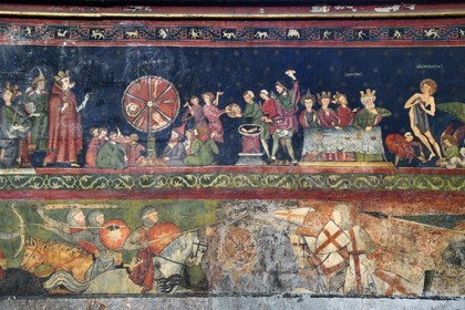 France, Puy de Dome, Clermont Ferrand, 13th century Notre-Dame de l'Assomption cathedral, Saint-Georges chapel, scenes of the martyrdom of Saint George and, illustrating the miracle of St. George below, an equestrian fight where the crusaders put to flight Saracens