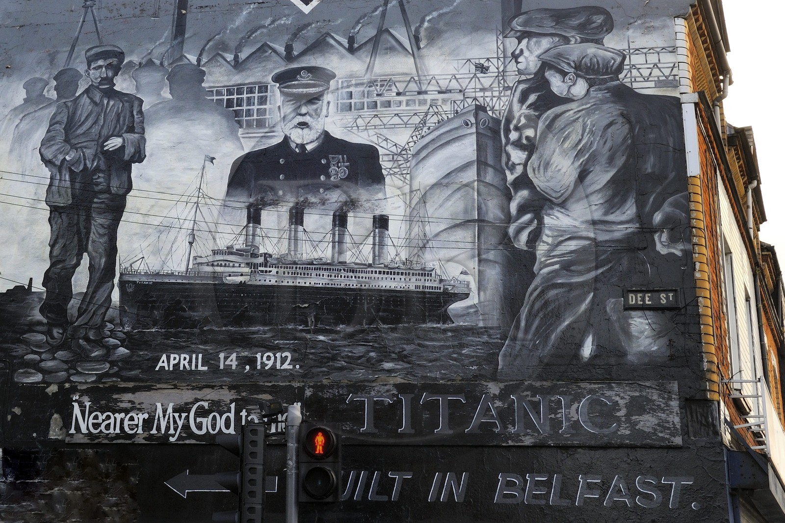 Royaume-Uni, Irlande du Nord, Belfast Est, les quartiers loyalistes protestants, Newtownards Road, fresque murale à la memoire du Titanic built in Belfast