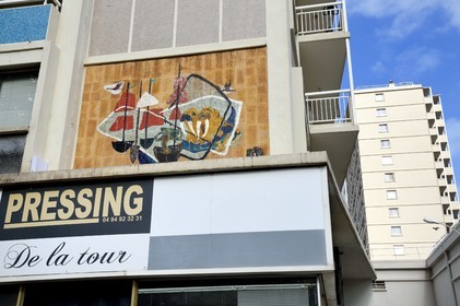 France, Var, Toulon, district of the commercial port, decorative fresco at the corners of buildings
