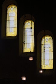 France, Marne (51), Reims, l’église Saint-Nicaise batie en 1923 dans la cité-jardin du Chemin Vert, René Lalique a créé les verrières représentant des anges