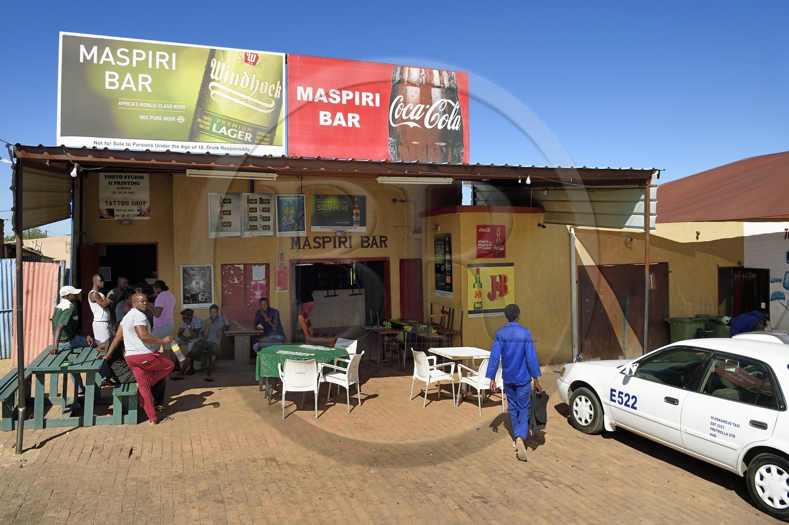Namibie, région de Khomas, Windhoek, township de Katutura, bar sur Eveline street surnommée le Las Vegas de Katutura