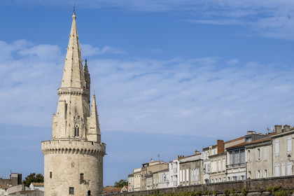 France, Charente-Maritime (17), La Rochelle, à l'entrée Vieux Port, la tour de la Lanterne