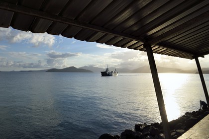 France, Ile de Mayotte, Petite-Terre, Dzaoudzi, arrivée de la barge en provenance de Mamoudzou sur Grande-Terre