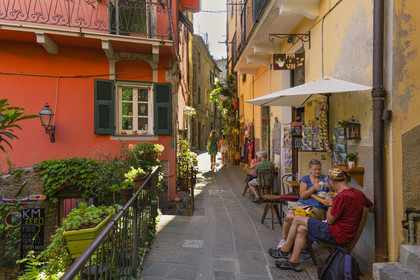 Italy, Liguria, Cinque Terre National Park listed as World Heritage by UNESCO, via Solferino narrow alley in the village of Corniglia