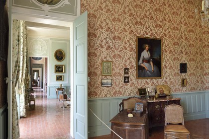 France, Vaucluse, Parc Naturel Regional du Luberon (Natural Regional Park of Luberon), Ansouis, labelled Les Plus Beaux Villages de France (The Most Beautiful Villages of France), Ansouis castle, 17th century appartment