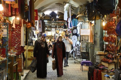 Israel, Jérusalem, ville sainte, vieille-ville classée Patrimoine Mondial de l'UNESCO, la rue du Marché (souk Khan El-Zeit) dans le quartier musulman