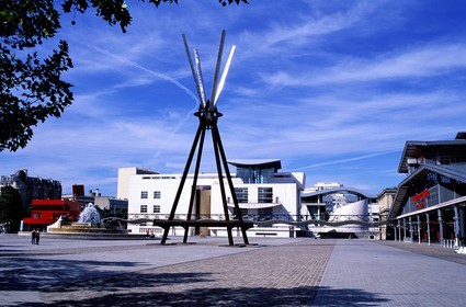 France, Paris, Cite des Sciences and Cite de la Musique in La Villette Park by architect Christian de Portzamparc