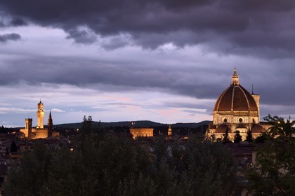 Italy, Tuscany, Florence, listed as World Heritage by UNESCO, the Palazzo Vecchio and the Duomo Santa Maria del Fiore at dusk