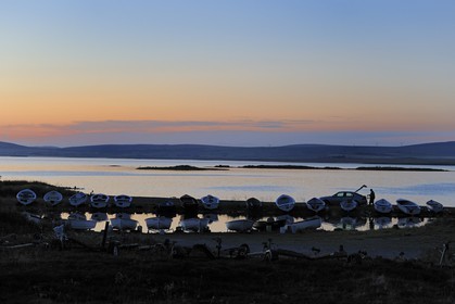 Royaume-Uni, Ecosse, Iles Orcades, Ile de Mainland, port sur le Loch of Stenness