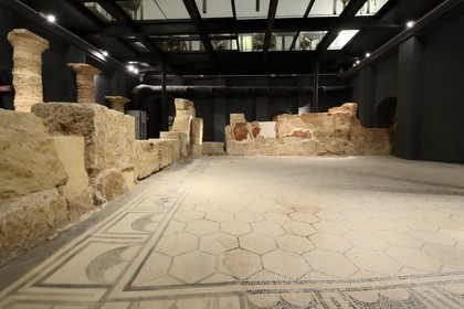 Spain, Andalusia, Cordoba, Hospes Palacio del Bailio hotel, remains of the ancient Roman house under the dining room