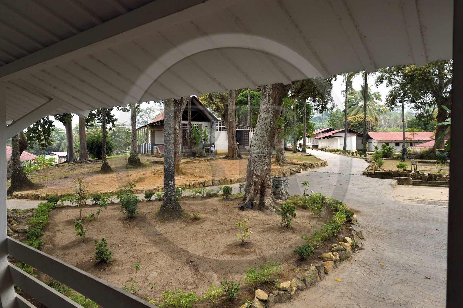 Gabon, Province du Moyen-Ogooué, Lambaréné, l'ancien Hopital Albert Schweitzer devenu musée, le réfectoire vu depuis sa dernière maison