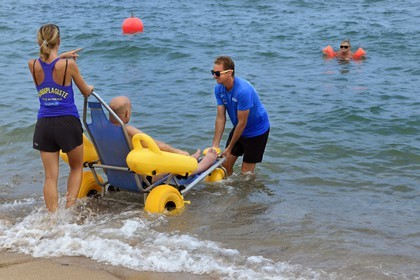 France, Var (83), Frejus, plage reservée aux handicapés, handiplage