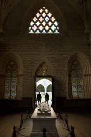 Espagne, Pays-Basque, Navarre, Roncevaux, étape du chemin de Saint-Jacques de Compostelle, Collégiale royale de Roncevaux, chapelle funéraire San Agustín dans l'ancienne salle capitulaire gothique du XIVème siècle, gisant du roi Sanche VII de Navarre dit le Fort