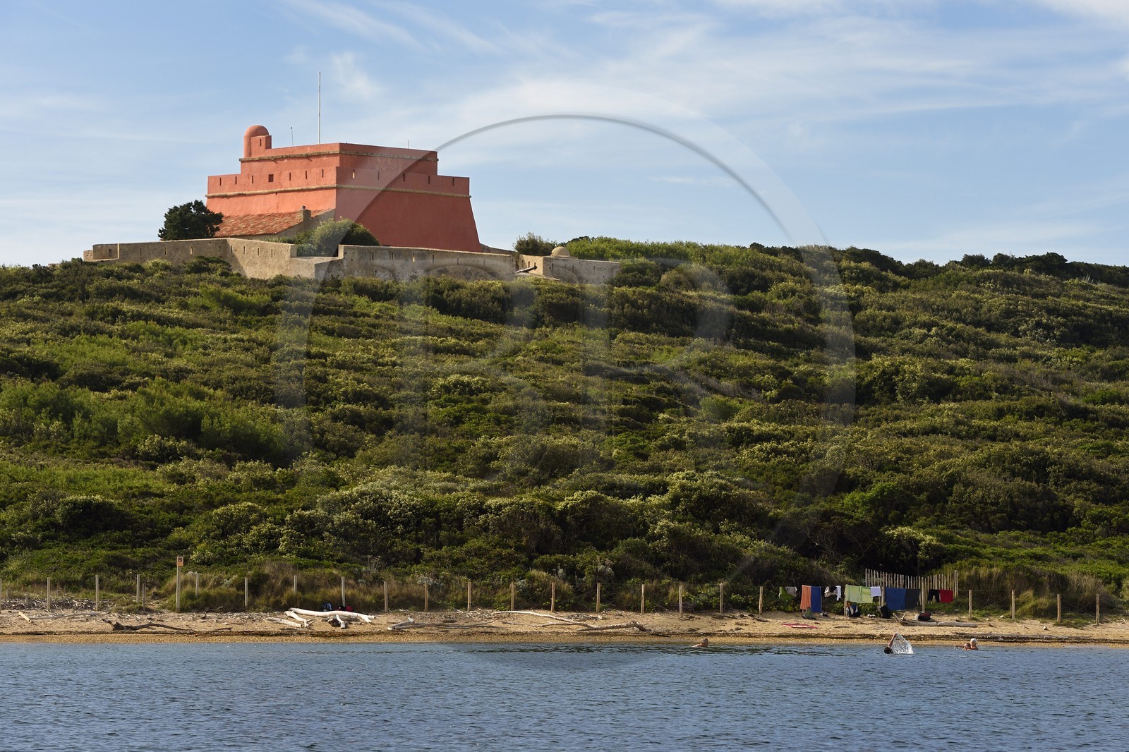 France, Var (83), Iles d'Hyères, parc national de Port Cros, Ile de Porquerolles, fort privé et restauré du Grand Langoustier
