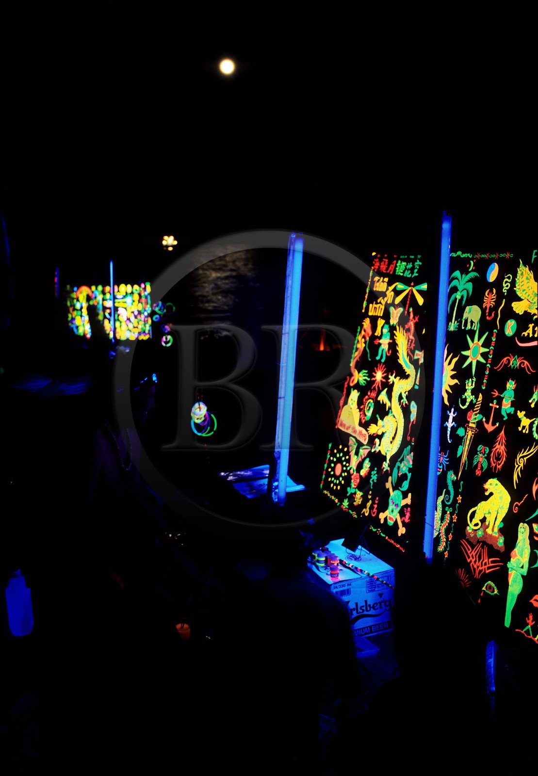 Thaïlande, Archipel îles Samui, Full Moon Party sur l' île de Koh Pha-Ngan, début de soirée sur la plage de Had Rin Thaïlande, Archipel îles Samui, Full Moon Party sur l' île de Koh Pha-Ngan, début de soirée sur la plage de Had Rin