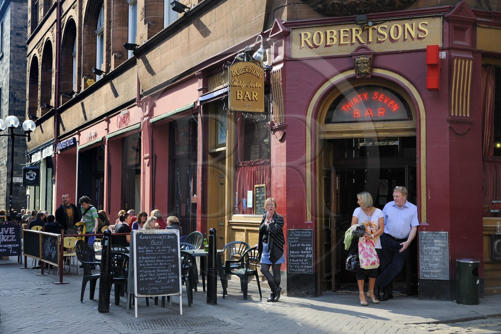 Royaume-Uni, Ecosse, Edimbourg, pub dans Rose street juste derrière Princes street