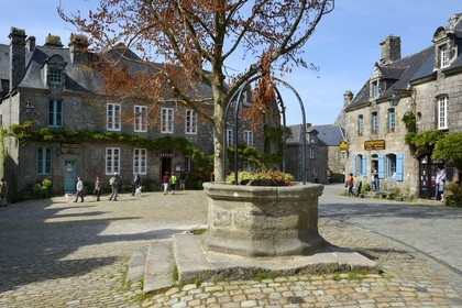 France, Finistere, Locronan, labelled Les plus Beaux Villages de France (The Most Beautiful Villages of France), church Square