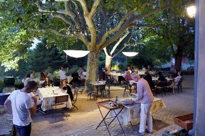 France, Var (83), Provence Verte, Bras, vers Saint-Maximin-la-Sainte-Baume, la maison d'hotes Le Peyrourier - une campagne en Provence