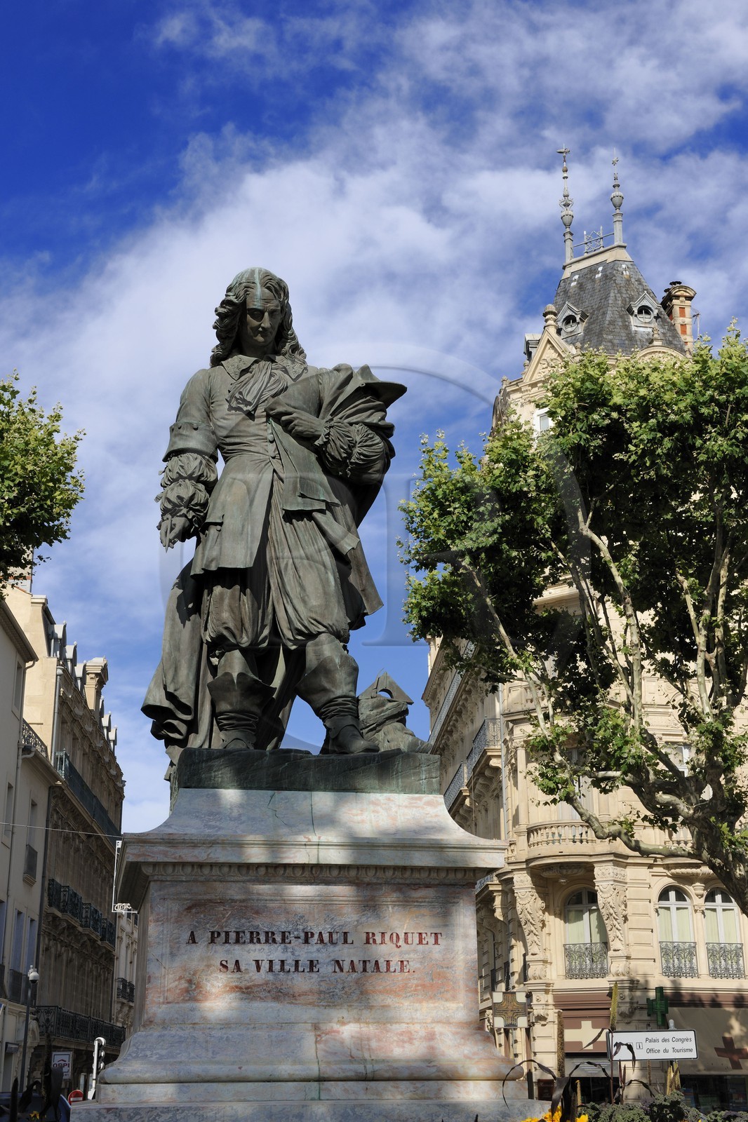 France, Hérault (34), Béziers, la statue du créateur du Canal du Midi Pierre-Paul Riquet France, Hérault (34), Béziers, la statue du créateur du Canal du Midi Pierre-Paul Riquet