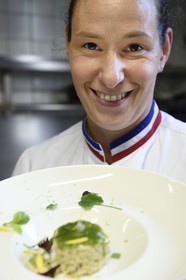 France, Pyrénées-Atlantiques (64), Pays-Basque, Biarritz, restaurant les Rosiers, la chef de cuisine et Meilleur Ouvrier de France Andrée Rosier