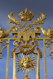 France, Yvelines, Chateau de Versailles, listed as World Heritage by UNESCO, detail of the Royal Gate drawn by Mansart (restored in June 2008) which separating the Royal Courtyard