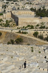 Israel, Jerusalem, holy city, the old town listed as World Heritage by UNESCO, the El Aqsa mosque on Haram el-Sharif and the Jewish cemetery on Mount of Olives