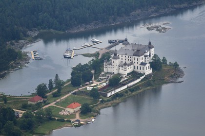 Suède, province de Västergötland, château de Läckö sur une île du lac de Vänern (vue aérienne)