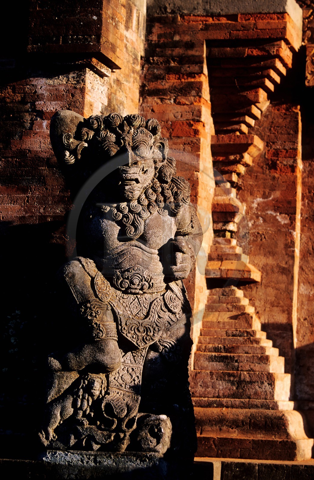 Indonésie, île de Bali, sculpture du Pura (temple) Lukluk dans la région de Tabanan