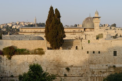 Israel, Jerusalem, holy city, the old town listed as World Heritage by UNESCO, Haram el-Sharif, the Al-Aqsa mosque overlooking the Western Wall part of the retaining walls of the Temple Mount built by Herod the Great